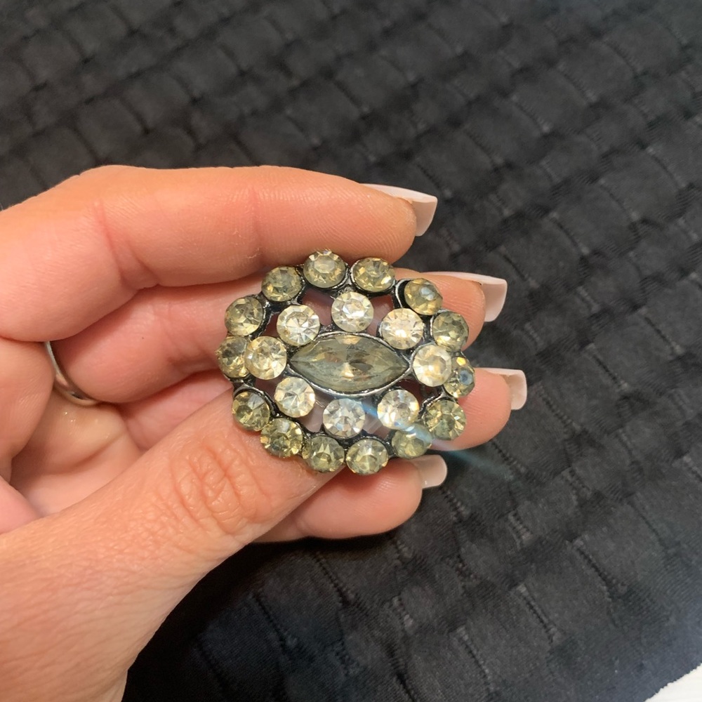 Vintage Signed AJ Silver Tone Clear Rhinestone Brooch (4.2)